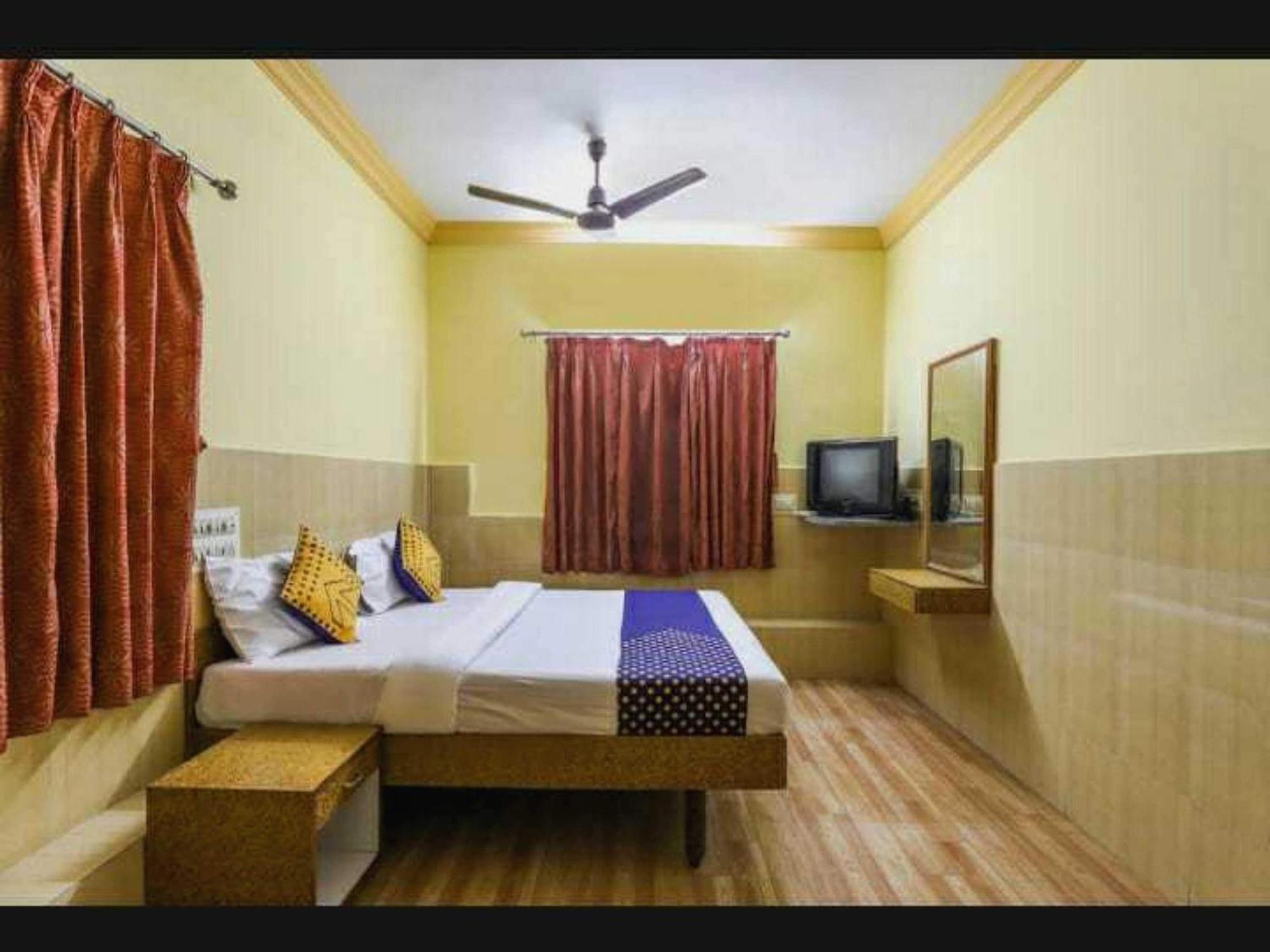 Oyo Hotel Apsara Guest House Ahmedabad Extérieur photo