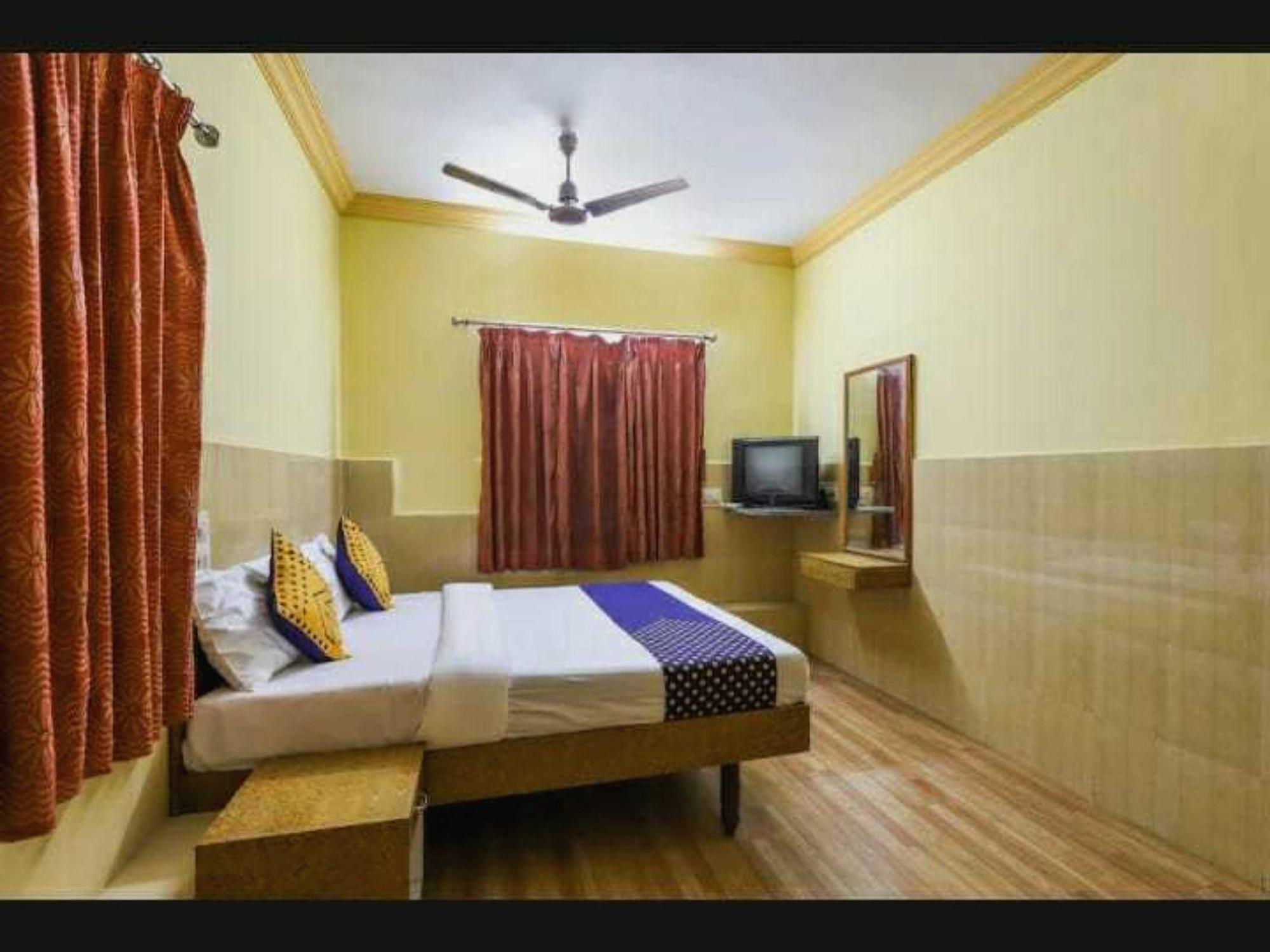 Oyo Hotel Apsara Guest House Ahmedabad Extérieur photo